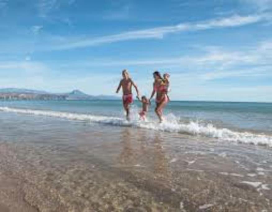 A 1 Minuto De La Playa Del Campello 아파트 외부 사진